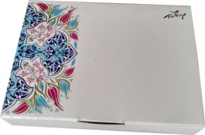 çikolata kutusu çini desenli